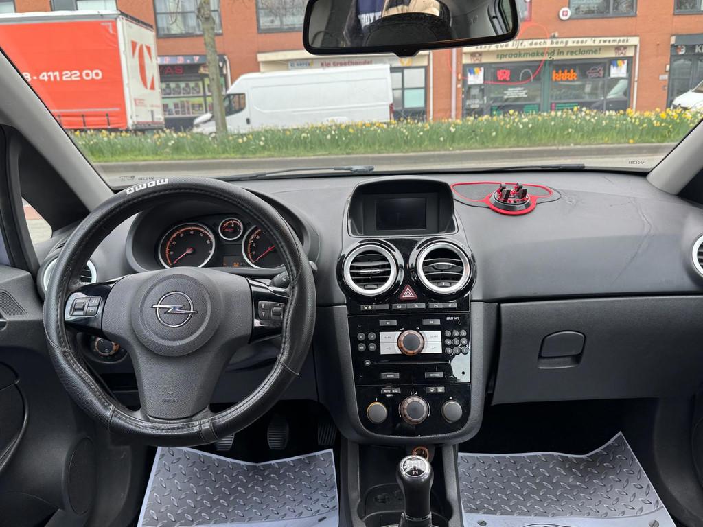 Opel Corsa 1.4-16V Cosmo,airco, parkeersensoren, km nap,alum, Auto's, Opel, Voorwielaandrijving, 1063 kg, Gebruikt, 49 €/maand