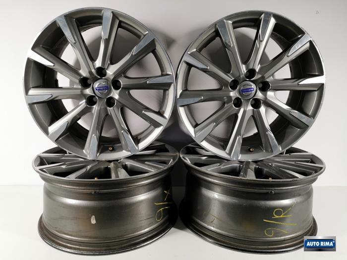 Sportvelgen Set van een Volvo V70, Auto-onderdelen, Banden en Velgen, Personenwagen, Gebruikt, 3 maanden garantie, Ophalen of Verzenden