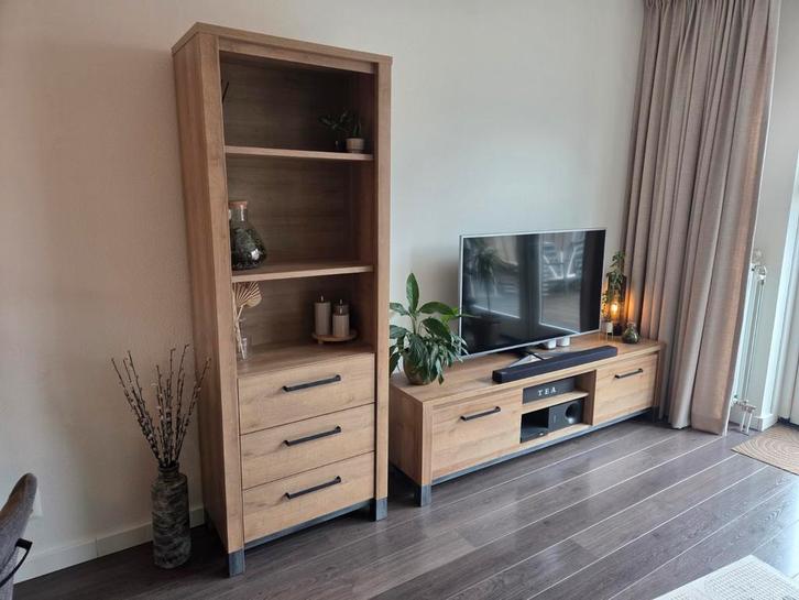 Boekenkast + tv-meubel Finn (samen € 175), Huis en Inrichting, Complete inboedels, Ophalen