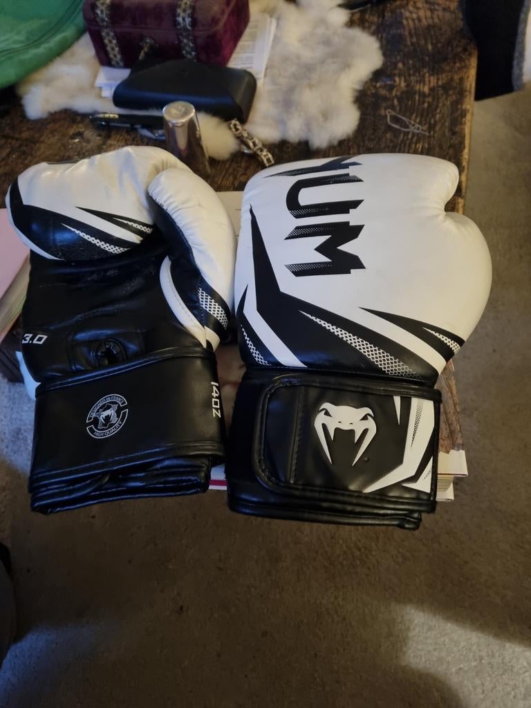 Venum Challenger 3.0 bokshandschoenen, Ophalen of Verzenden, Zo goed als nieuw, Bokshandschoenen