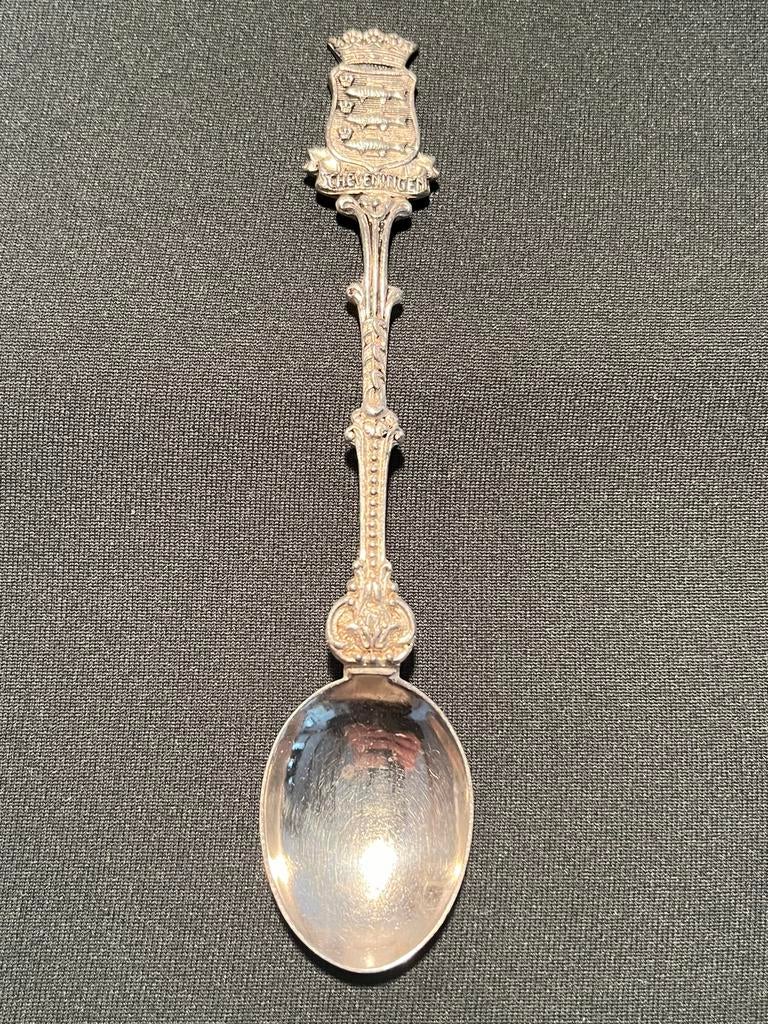 Vintage lepeltje Scheveningen., Antiek en Kunst, Antiek | Bestek, Ophalen of Verzenden