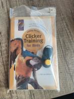 Clicker Training voor Vogels Boek + Clicker, Boeken, Ophalen of Verzenden, Vogels