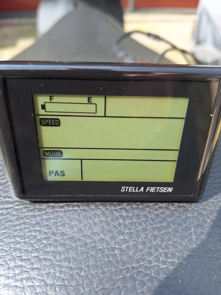 Display stella modena royal, Fietsen en Brommers, Fietsaccessoires | Fietscomputers, Ophalen