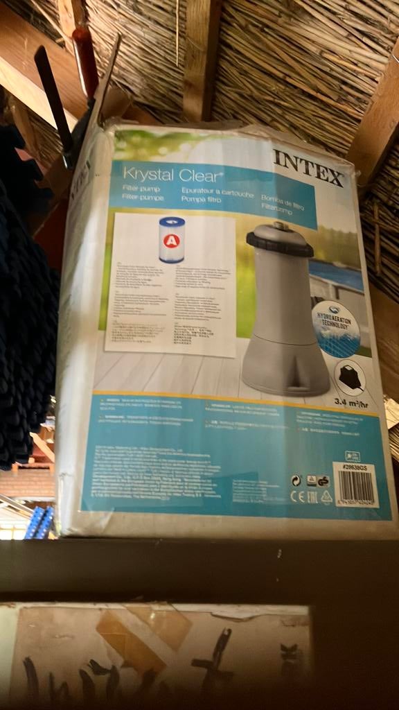 Zwembad benodigdheden: pomp, schoonmaakset, ondervloer, trap, Ophalen, Gebruikt