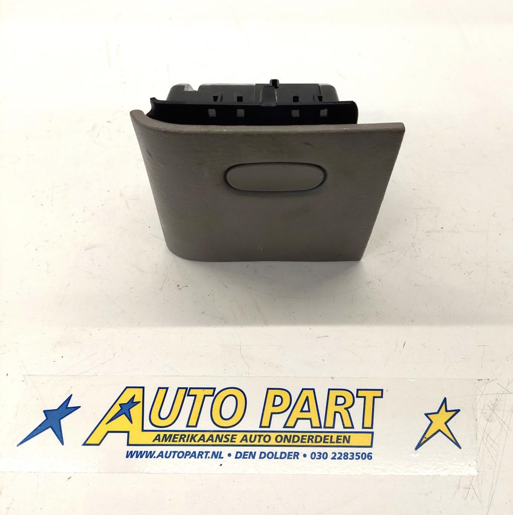 Dodge Ram asbak 2002-2005, Auto-onderdelen, Dashboard en Schakelaars, Amerikaanse onderdelen, Dodge, Gebruikt, Ophalen of Verzenden