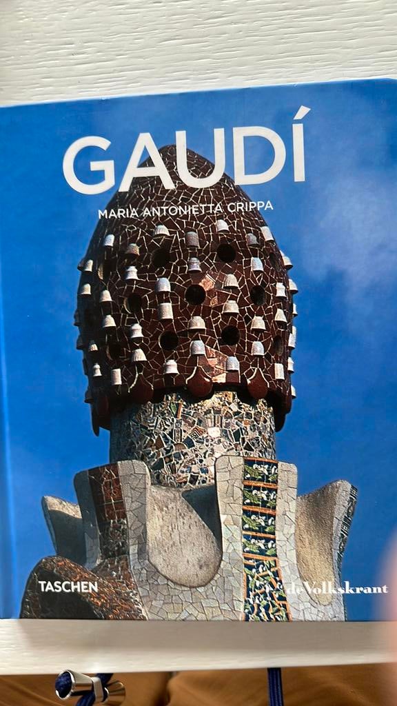 M.A. Crippa - Gaudi, M.A. Crippa, Ophalen of Verzenden, Zo goed als nieuw, Overige onderwerpen