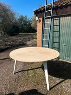 Ronde multiplex tafel met witte stalen poten, Huis en Inrichting, Ophalen, Gebruikt, 100 tot 150 cm, Rond