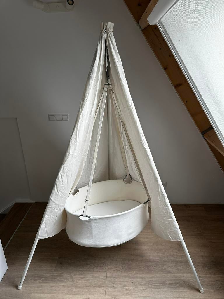 Leander hangwieg- complete incl statief, klamboe en matras, Kinderen en Baby's, Babywiegjes en Ledikanten, Ophalen, Zo goed als nieuw