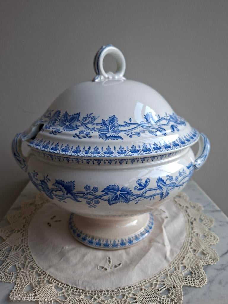 Antieke soepterrine met blauw bladmotief, Ophalen of Verzenden