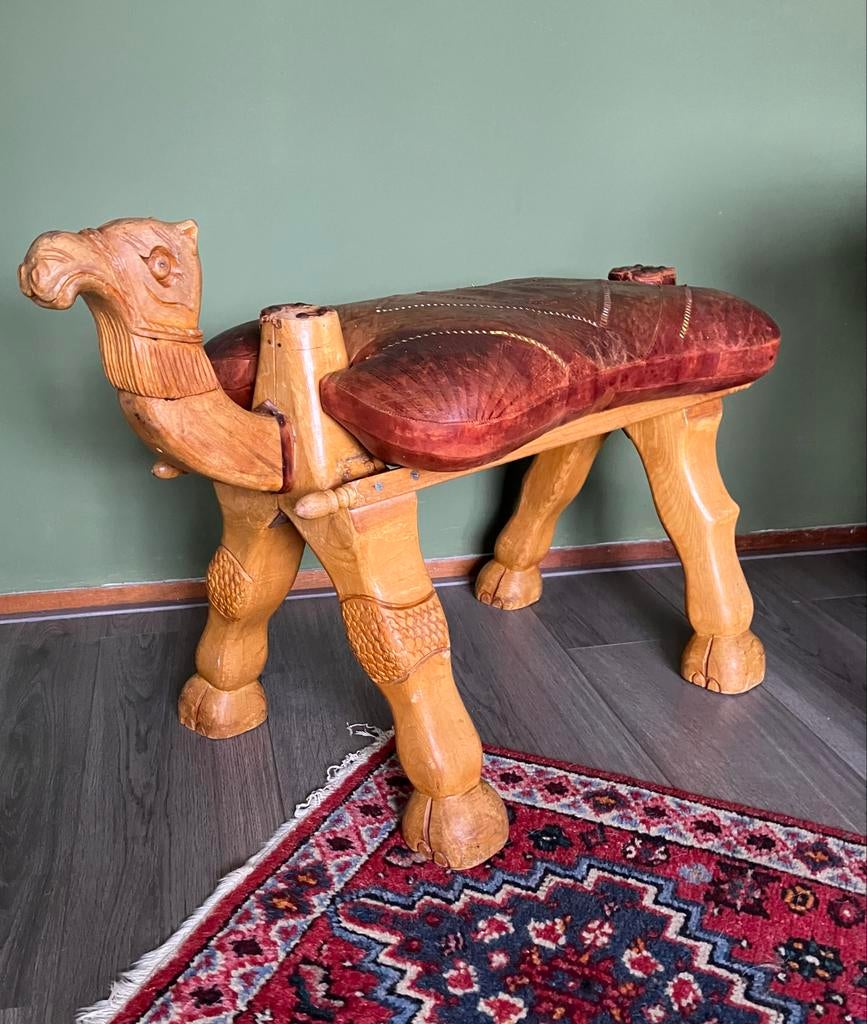 Unieke Vintage Kameelzadel Kruk - Hout & Leer, Ophalen of Verzenden, Gebruikt, Staal
