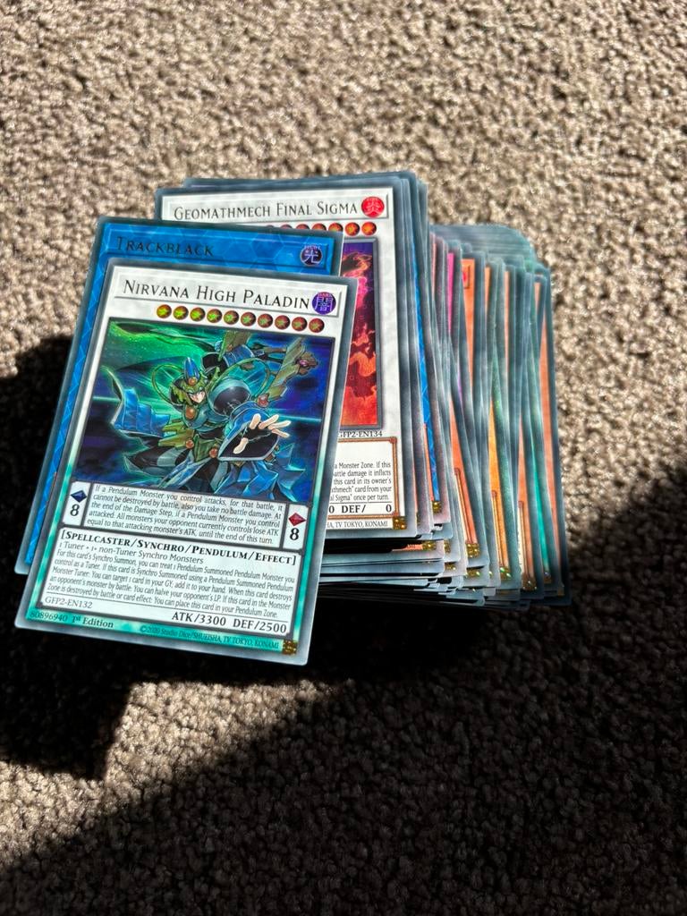 Yu-gi-oh! kaarten +-100, Hobby en Vrije tijd, Verzamelkaartspellen | Yu-gi-Oh!, Ophalen of Verzenden, Zo goed als nieuw, Meerdere kaarten
