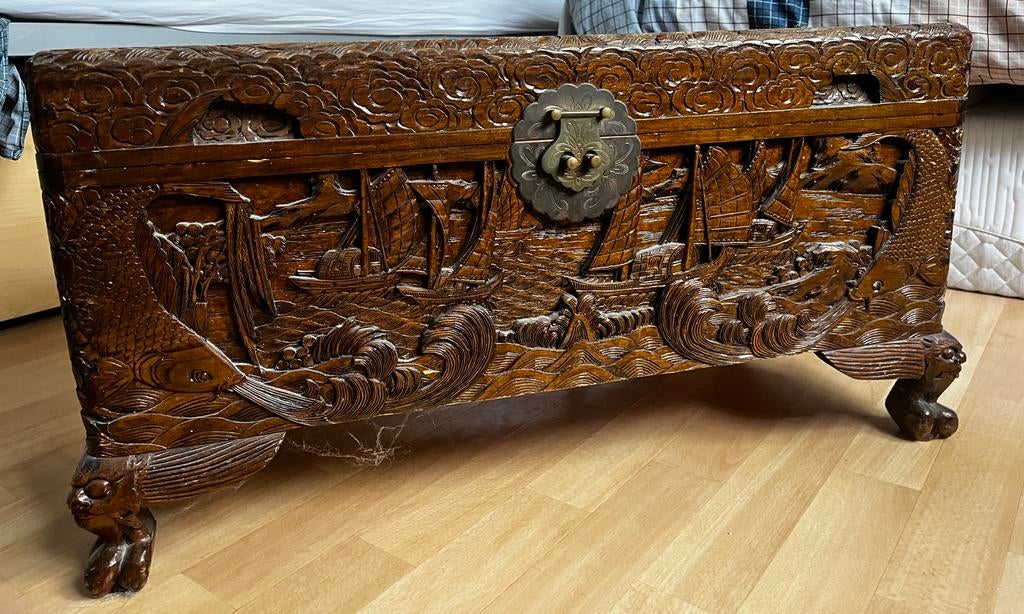 Chinees kamferkistje, Ophalen