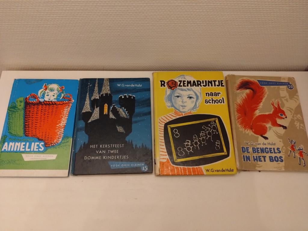 Ouderwetse kinderboeken W.G. van de Hulst - 4 stuks, Ophalen of Verzenden, Gelezen, W.G. van de Hulst, Fictie algemeen