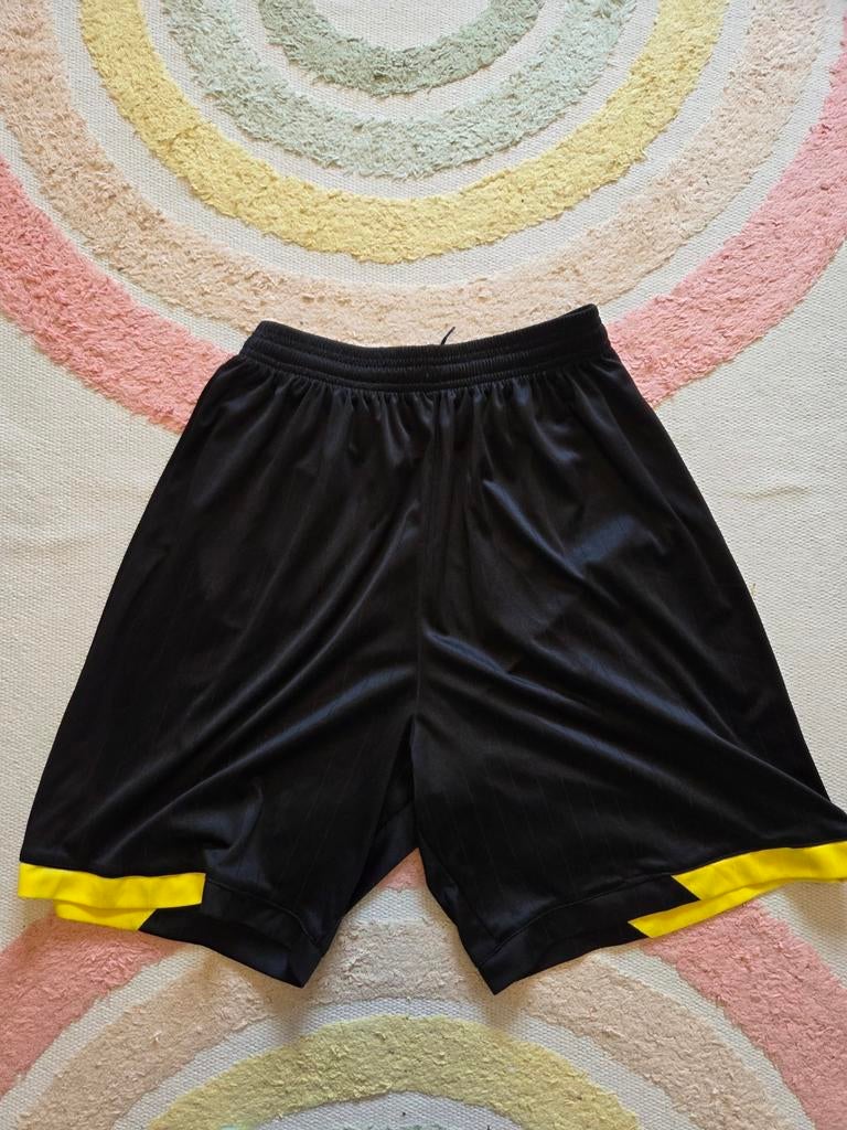 Sport trainings korte broek zwart geel maat 2xl jingishen al, Zwart, Overige maten, Ophalen of Verzenden, Zo goed als nieuw