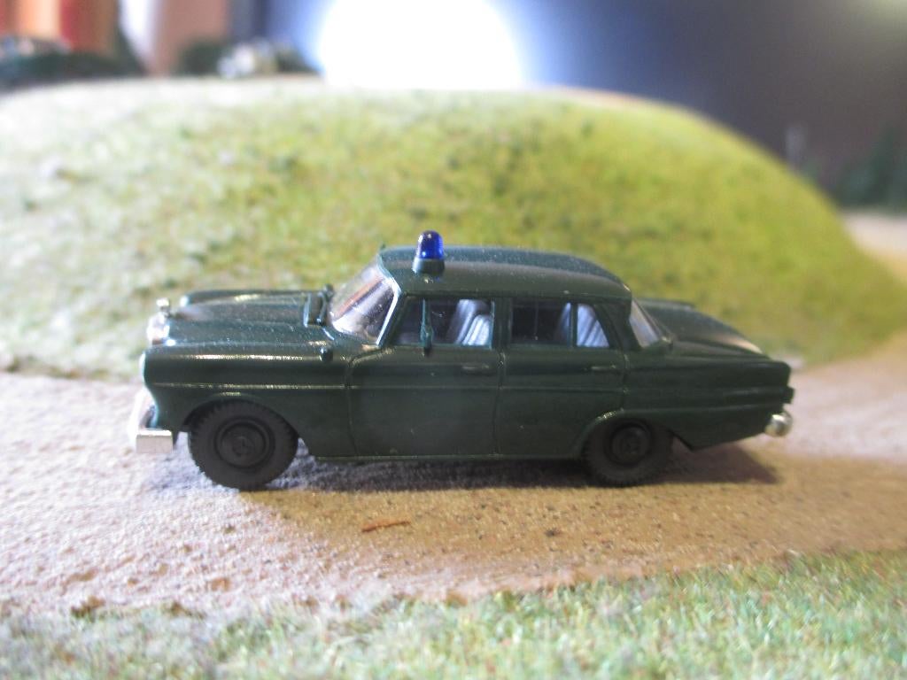 Mercedes Benz W110 Heckflosse Polizei zonder opdruk/ Politie, Ophalen of Verzenden, Zo goed als nieuw, Auto, Brekina