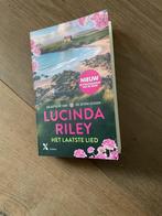 Het laatste lied - Lucinda Riley - Harry Whittaker, Ophalen of Verzenden, Zo goed als nieuw, Nederland