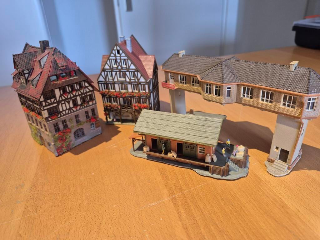 Vakwerk Duitse huisjes., Ophalen of Verzenden, Gelijkstroom, Brug, Tunnel of Gebouw, Overige merken