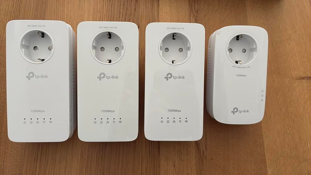 1x TL-PA8010P 3x TL-WPA8631P Wit, Computers en Software, Powerlines, Ophalen of Verzenden, Zo goed als nieuw