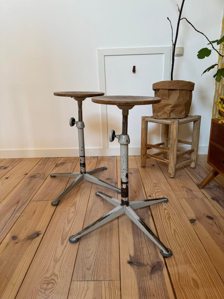 2 Vintage Ahrend de Cirkel Atelier Krukken, Ophalen, In hoogte verstelbaar, Gebruikt, Staal