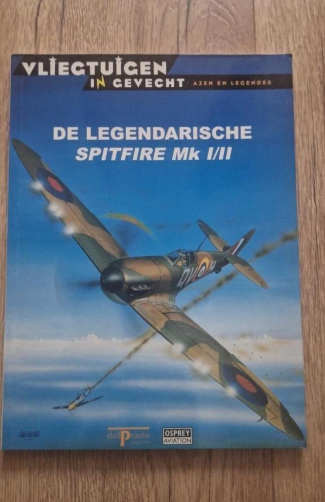 Vliegtuigen in gevecht azen en legendes spitfire, Ophalen of Verzenden, Zo goed als nieuw