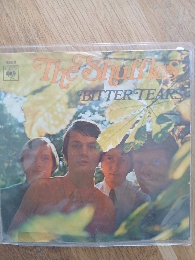 The Shuffles - Bitter Tears / Run, Run, Run, Fly, Fly, Fly, Gebruikt, Originele persing, 7 inch, Single