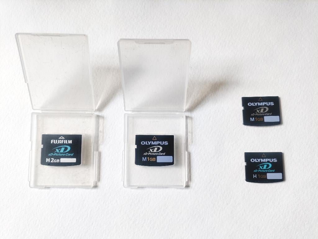 Olympus xD geheugenkaarten, Audio, Tv en Foto, Fotografie | Geheugenkaarten, XD, Ophalen of Verzenden, Zo goed als nieuw, 2 GB