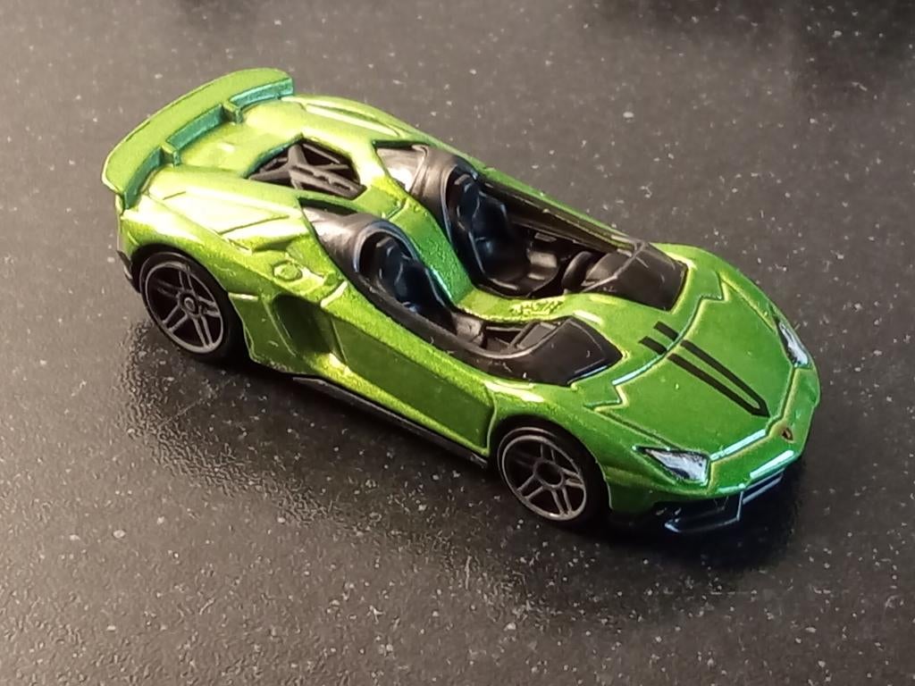 Hot Wheels Lamborghini, Hobby en Vrije tijd, Ophalen of Verzenden, Nieuw, Auto
