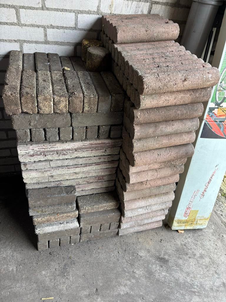 Gratis af te halen: Palissade klinkers en tegels, Tuin en Terras, Tegels en Klinkers, Gebruikt, Klinkers, Ophalen of Verzenden