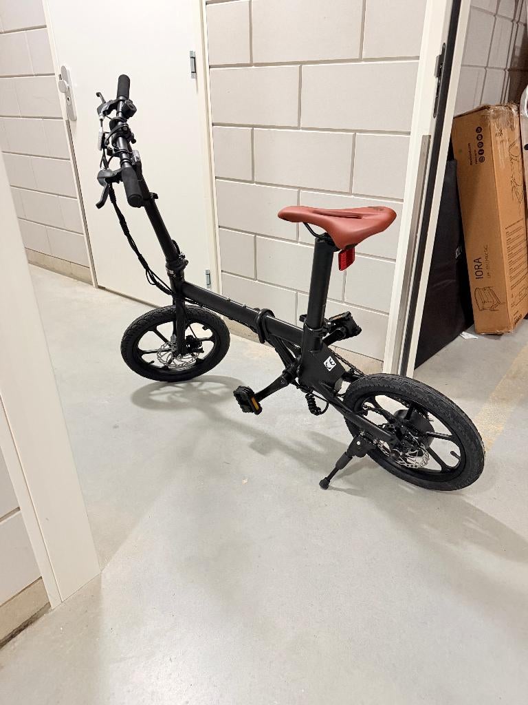 Folding e bike, Fietsen en Brommers, Fietsen | Vouwfietsen, 14 tot 16 inch, Zo goed als nieuw, Totaal opvouwbaar, Ophalen