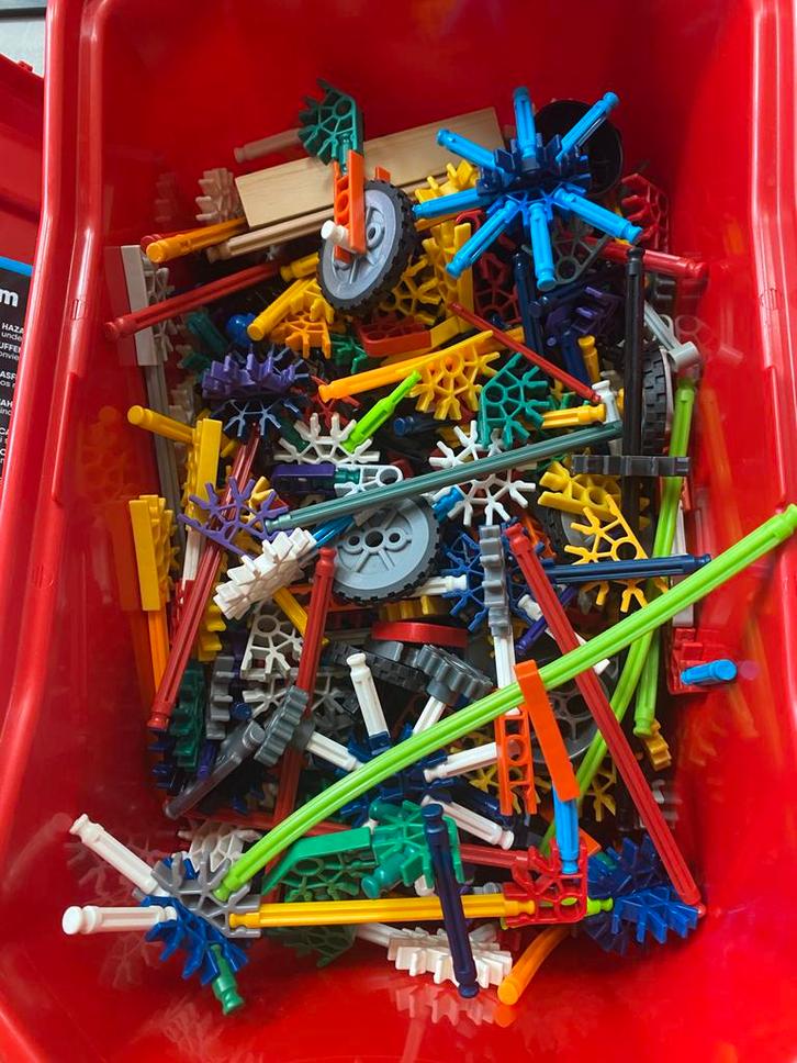 2 bakken vol K'nex, Kinderen en Baby's, Speelgoed | Bouwstenen, Gebruikt, K'nex, Ophalen of Verzenden