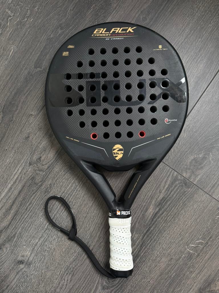 Siux Black Carbon Revolution padel racket, Sport en Fitness, Padel, Ophalen of Verzenden, Zo goed als nieuw, Padelracket