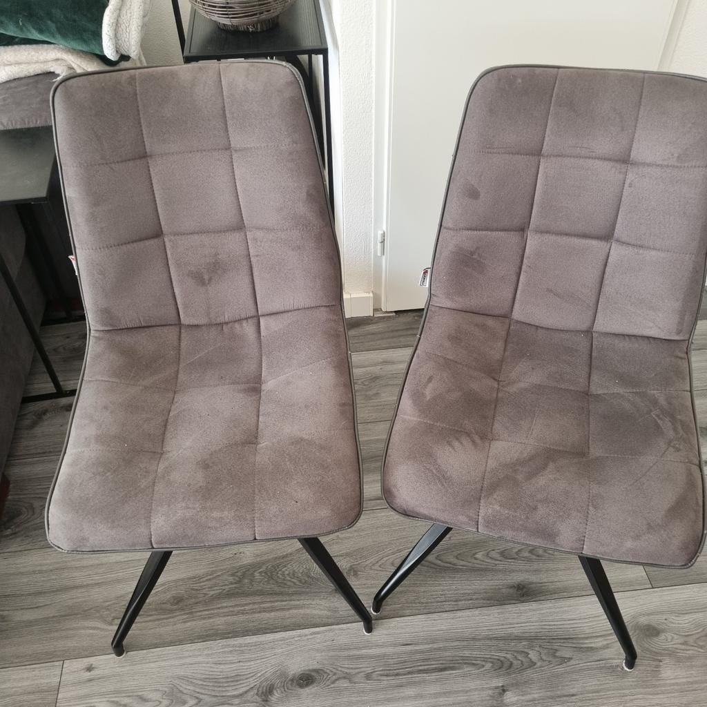 Gratis stoelen 2x, Ophalen, Gebruikt, Grijs, Twee
