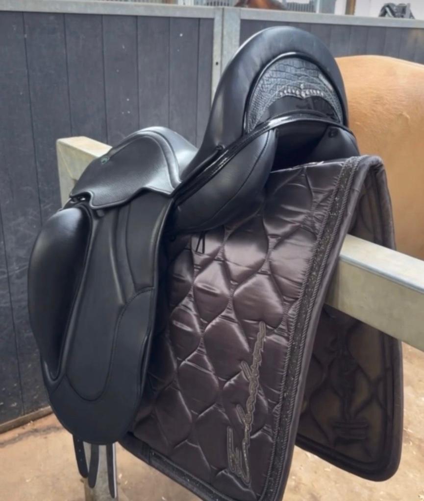 Graziozo Capri, Dieren en Toebehoren, Paarden en Pony's | Zadels, Ophalen, Zo goed als nieuw, Dressuur