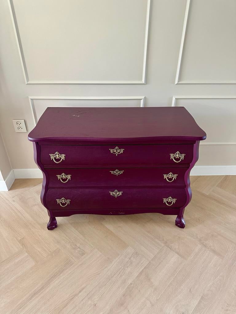 Antieke buikkast (paars/aubergine), Ophalen