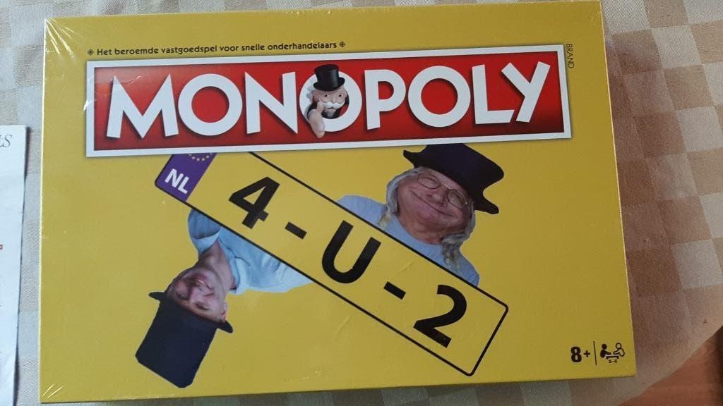 bordspel seal Monopoly 4-U-2 Monopolie seal Karel Appel, Vijf spelers of meer, Ophalen of Verzenden, Nieuw, Monopoly