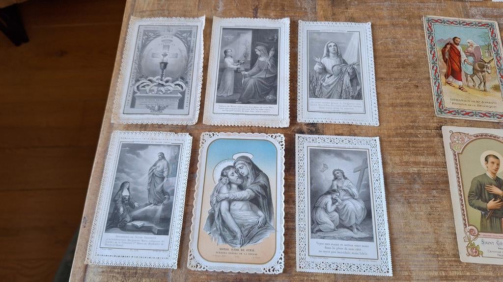 44 antieke bidprentjes,  zie foto's, Ophalen of Verzenden