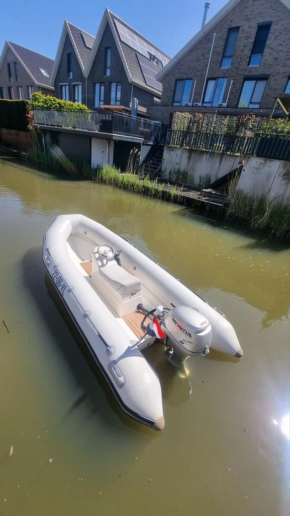 Valiant D380 rib boot Honda 15pk 38km kanttrailer vaarklaar , Gebruikt, Benzine, Minder dan 70 pk, Overige materialen