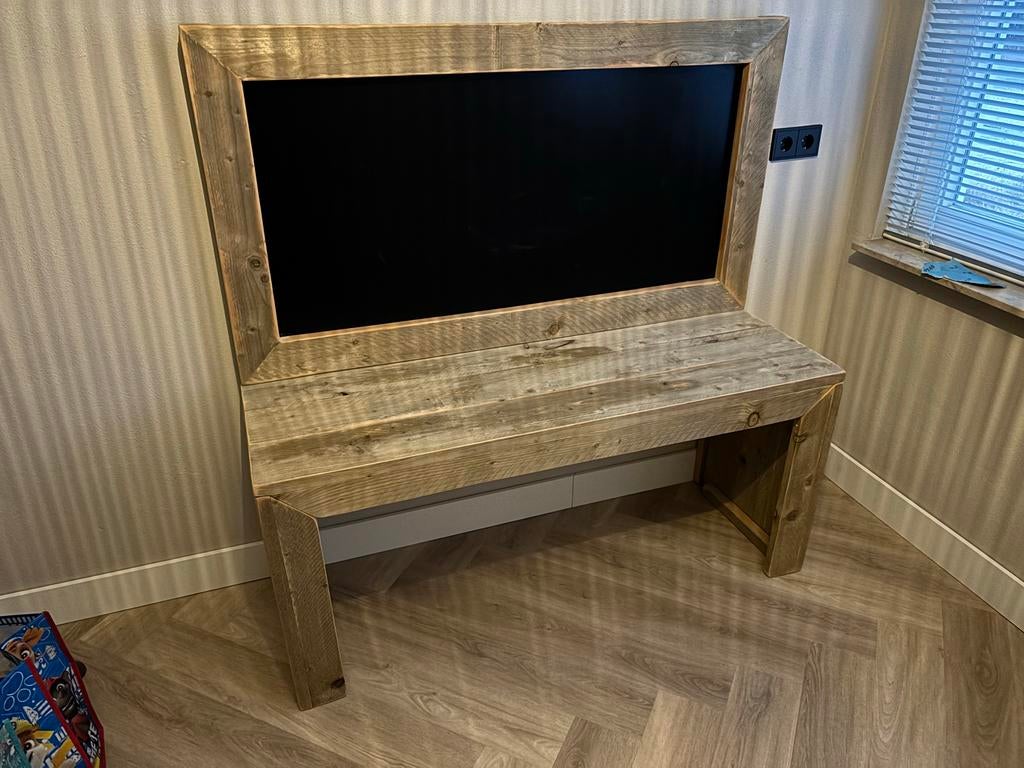 Steigerhouten speeltafel Jorg met krijtbord - 140x52x62 cm, Ophalen, Zo goed als nieuw
