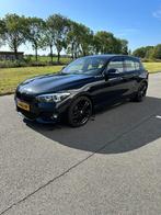 BMW 1-Serie 118i 136pk Aut 2018 Zwart, Alcantara, Zwart, 650 kg, 19 km/l