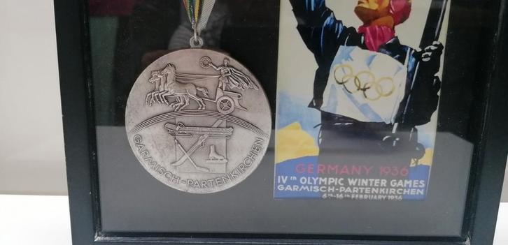 Medaille van de Olympische winterspelen 1936 ww2, Postzegels en Munten, Penningen en Medailles, Overige materialen, Ophalen of Verzenden