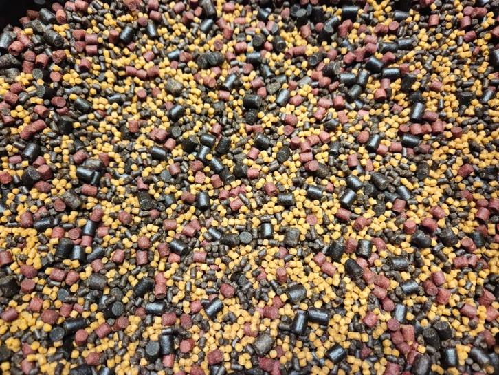 RM Baits pellet mix 2-6mm 2.5kg, Watersport en Boten, Hengelsport | Karpervissen, Nieuw, Overige typen, Ophalen of Verzenden