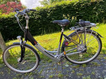 Dames fiets beschikbaar voor biedingen