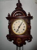 Oud klein klokje met gewichten., Antiek en Kunst, Antiek | Klokken, Ophalen of Verzenden