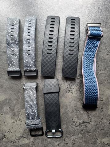 Fitbit Charge 4 Bandjes + Laadkabel beschikbaar voor biedingen