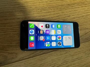 iPhone SE 2 64gb wit iOS 26 beschikbaar voor biedingen