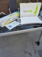 Wii Fit Balance Board + spel + Soft Fit Mat., Spelcomputers en Games, Games | Nintendo Wii, Ophalen, 1 speler, Zo goed als nieuw