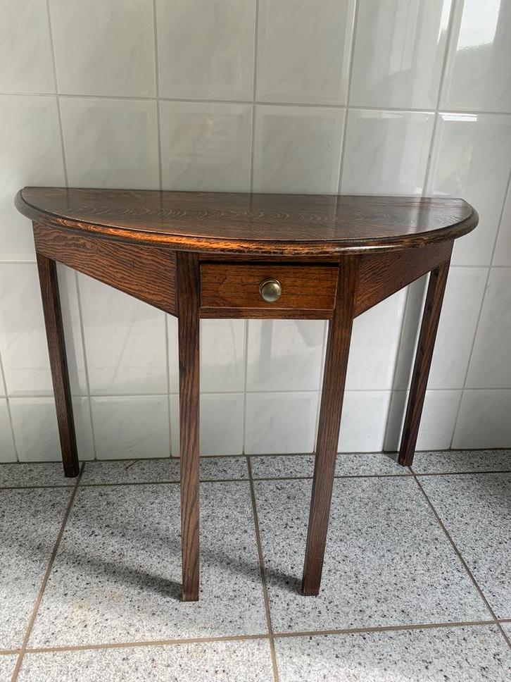 Antiek half rond Tafeltje met Lade, Antiek en Kunst, Antiek | Meubels | Tafels, Ophalen