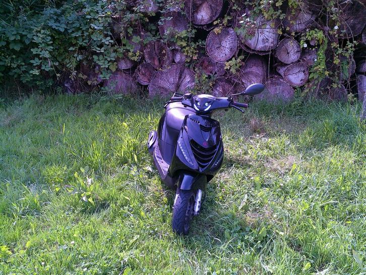 Zip 4t 80cc, Fietsen en Brommers, Scooters | Piaggio, Zo goed als nieuw, Zip, Benzine, Ophalen of Verzenden