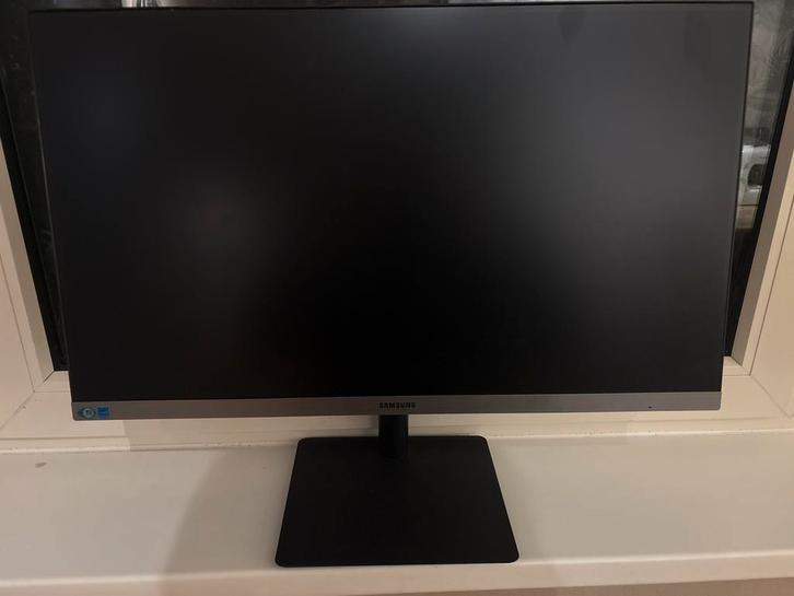 Samsung LS24R650FDU 24 inch Monitor, Computers en Software, Monitoren, Gebruikt, 61 t/m 100 Hz, DisplayPort, Gaming, In hoogte verstelbaar