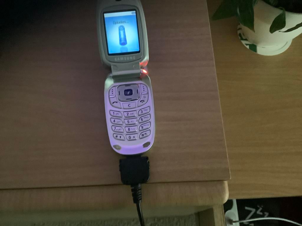 Samsunk vintag telefoon, Ophalen, Gebruikt, Geen camera, Inklapmodel